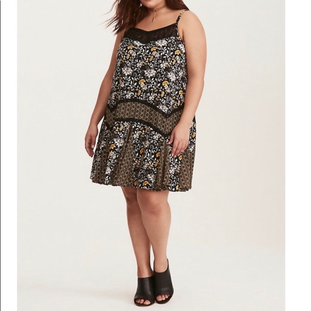 Torrid Lace Trim Challis Trapeze Dress Sz. 1